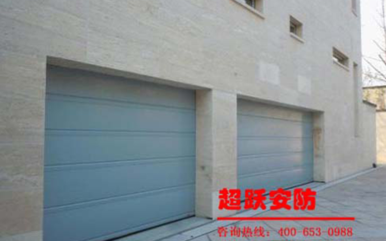 2013.11.12柳林電廠張經(jīng)理選用山西超躍車庫門 2013.11.12柳林電廠張經(jīng)理選用山西超躍車庫門